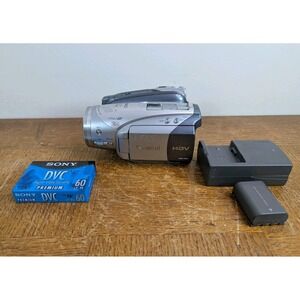 Canon HV20A Mini DV HD Camcorder Video Camera HDV 1080i - TESTED w/ Charger